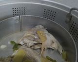 Foto langkah ke 5 dari resep Kukus/steam ikan nila merah.