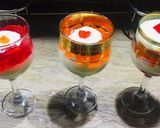 A picture of step 18 of Fruit trifle.