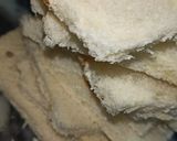 A picture of step 1 of Easy club sandwich.