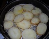 Foto del paso 2 de la receta: Papas Vikingas con eneldo y salchichas con salsa de mostaza