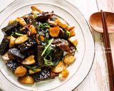 【蔬菜。杏鮑菇】三杯皮蛋杏鮑菇米血糕的食譜步驟7照片