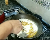 Foto del paso 5 de la receta: Croquetas de bacon y pollo, en crema de velouté