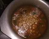 A picture of step 5 of Chana gravy.