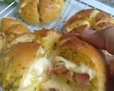 Foto langkah ke 11 dari resep Korean Cream Cheese Garlic Bread.