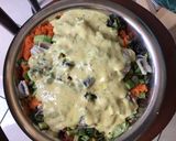 Une image de l'étape 9 de Salade de riz épicée aux légumes et anchois sauce crème.