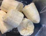 Une image de l'étape 1 de Smoothie fraise-banane.