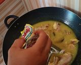 Foto langkah ke 5 dari resep Opor Ayam Kuning Sederhana.