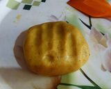 A picture of step 5 of Kesar-Pista Mawa Modak.