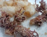 Foto del paso 3 de la receta: Calamarines nacional fritos con julivert fresc i Ali oli mallorquí