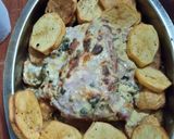Foto del paso 8 de la receta: Bife de cerdo relleno con verdeo y mozzarella con papas al horno