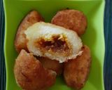 Foto langkah ke 4 dari resep Singkong goreng isi gula merah.