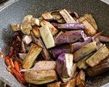 Foto langkah ke 3 dari resep Tumis Terong Ikan Cue.