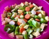 Szárzeller krèmleves fokhagymás krutonnal recept fázis 1 fotója