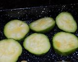 Foto del paso 3 de la receta: Costillitas de cerdo con batatas azucaradas y zapallo al romero