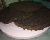 A picture of step 6 of Two tier vanilla and chocolate cake 🎂.