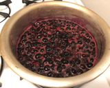 A picture of step 2 of Chia Seed Blueberry Jam.
