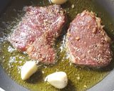 Foto langkah ke 3 dari resep Beef Steak With Black Pepper Sauce.