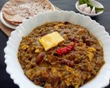 A picture of step 3 of Egg tadka.