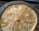 A picture of step 5 of Aloo paratha.