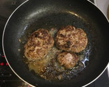 Foto del paso 3 de la receta: Hamburguesa con salsa de vino tinto