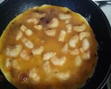 Foto del paso 4 de la receta Tortilla francesa con gambas