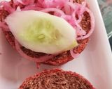 A picture of step 8 of Beetroot buns burger.
