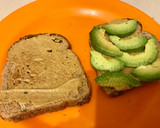 Foto del paso 2 de la receta: Sándwich vegetariano! Con palta, morrón, zanahoria, zucchini y brócoli 🥦