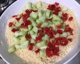 Une image de l'étape 11 de Salade de semoule aux tomates, concombre, poivrons et lomo.