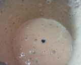 A picture of step 2 of Oats, Banana and Coconut Smoothie vegan.