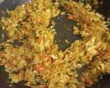 A picture of step 2 of Veg noodles paratha.