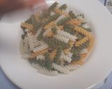 Foto del passaggio 8 della ricetta Fusilli tricolore senza glutine