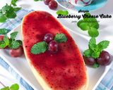 Foto langkah ke 5 dari resep Simple Blueberry Cheese Cake.