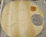 Foto del paso 2 de la receta Pastelitos de masa quebrada con cabello de ángel. En un plis plas
