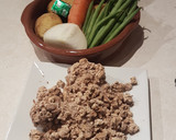 Foto del paso 1 de la receta: Pastel de carne cubierta de puré patata o "cottage pie"