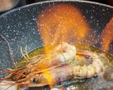 Foto del passaggio 3 della ricetta Scialatielli alla verza, burrata e gamberi flambè alla riduzione di brandy