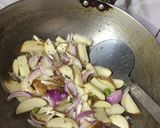 A picture of step 2 of Dabba style yummy Allu matter sabji.