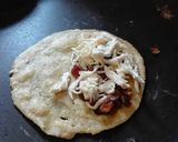 Foto del paso 5 de la receta: Quesadilla de queso de hebra y cuitlacoche