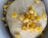 รูปขั้นตอนการทำที่ 3 ของ บันไส้โมจิกับครีมข้าวโพด🌽Mochi& Corn Cream Bun🍞🍡