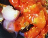 A picture of step 2 of Hot & sweet tomato sauce.