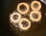 A picture of step 4 of Onion Fritters.