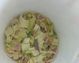 A picture of step 2 of Lemon grass tomato soup.