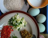 Foto langkah ke 1 dari resep Telur dadar tebal ala RM Padang #seninsemangat.