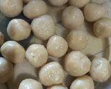 Foto langkah ke 4 dari resep Cemilan Kriuk Nasi Sisa.