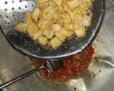 Foto langkah ke 4 dari resep Tumis Kulit Belinjo dan Tahu.