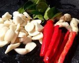 Foto langkah ke 3 dari resep Pecek terong santan mentah.