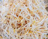 Hình bước làm 2 của món Tim gà xào giá hẹ