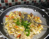 Foto langkah ke 4 dari resep Nasi Goreng Hongkong.