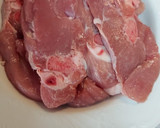 Foto del paso 1 de la receta: Estofado de pavo con patatas en olla de barro