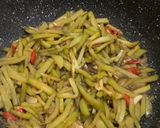 Foto langkah ke 6 dari resep Tumis Labu Siam.