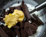 Foto langkah ke 4 dari resep Chocolate Fudge Cake.